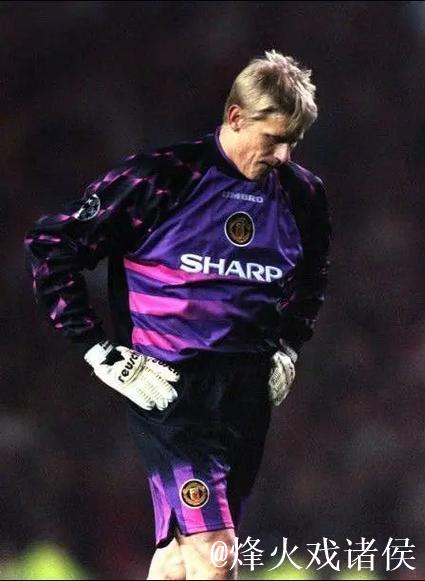 舒梅切尔:维拉绝对具备争冠实力,对阵曼联令人担忧 舒梅切尔:维拉绝对具备争冠实力,对阵曼联令人担忧