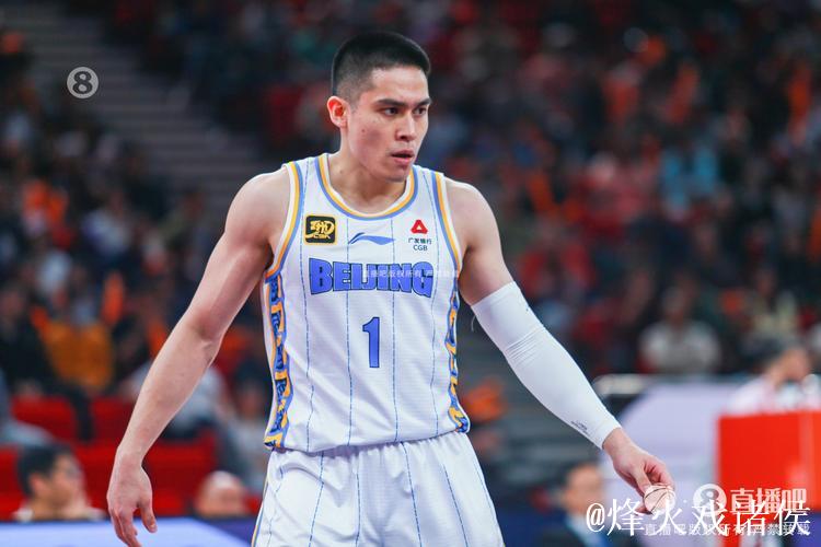 媒体人建议:中国男篮需在世预赛窗口期研究防守陈盈骏 媒体人建议:中国男篮需在世预赛窗口期研究防守陈盈骏