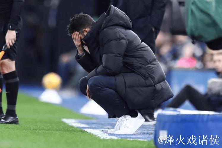 曼联再战苦主遭遇连败，主场两次0-3，阿莫林战术成谜